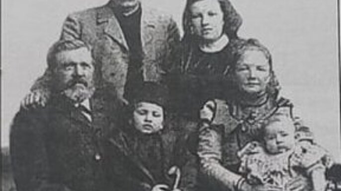 Kiorchassanowie z dziećmi i teściami  