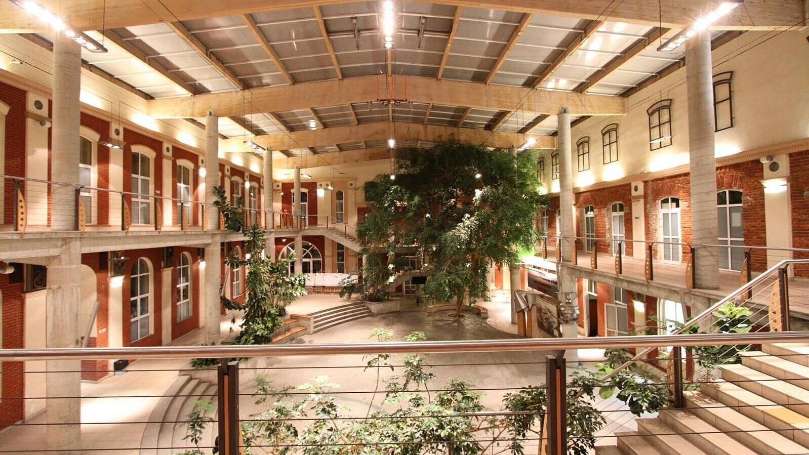 PATIO , 1