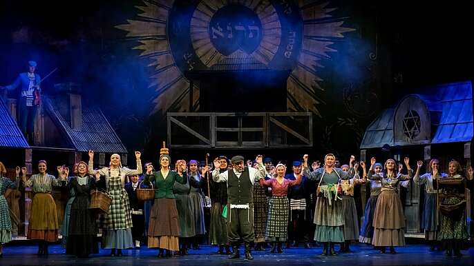  -  skrzypek na dachu lodz