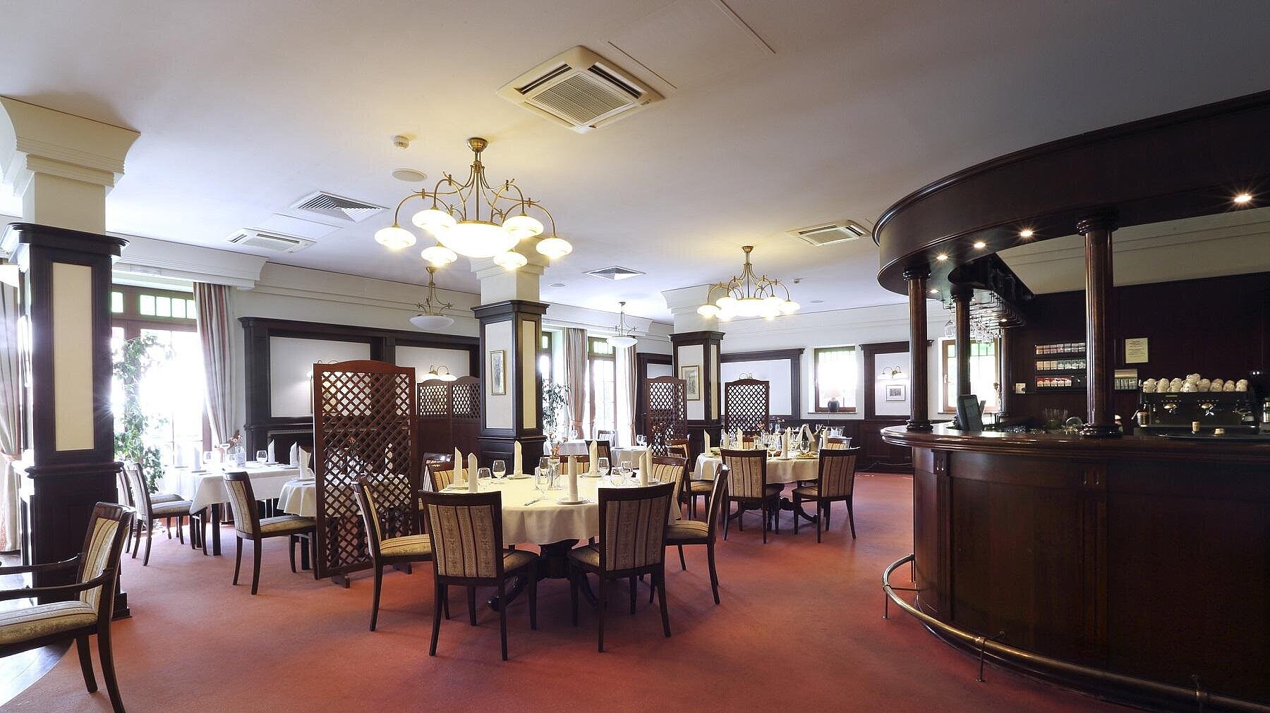Restauracja , 1