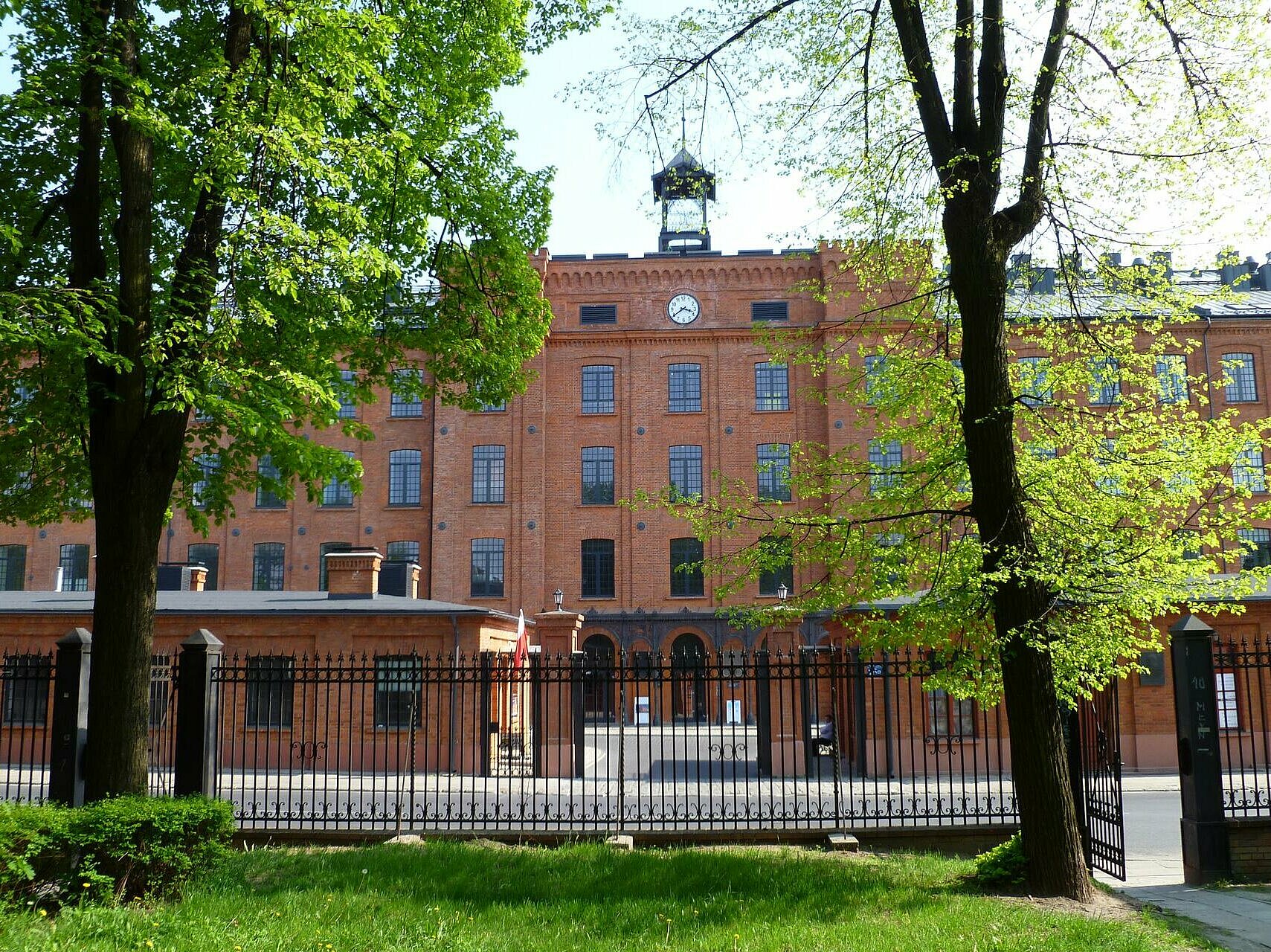 Промышленная империя К. Шайблера - здание бывшей прядильной фабрики , fot. z arch. UMŁ
