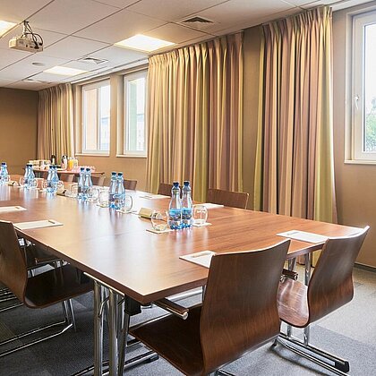 Sala konferencyjna Jedwabna , 1