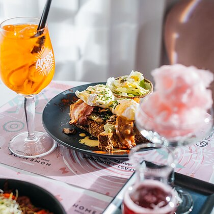  , Farina Bistro & Cafe