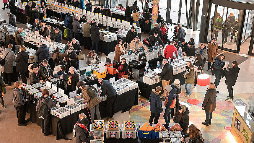 giełda płyt winylowych w manu