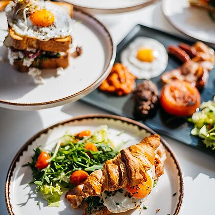  , Farina Bistro & Cafe