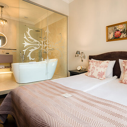  , https://www.instagram.com/piotrkowska89/ 