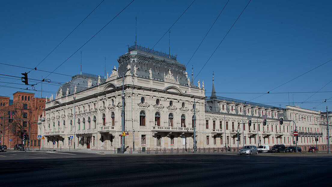 Fasada budynku  , g
