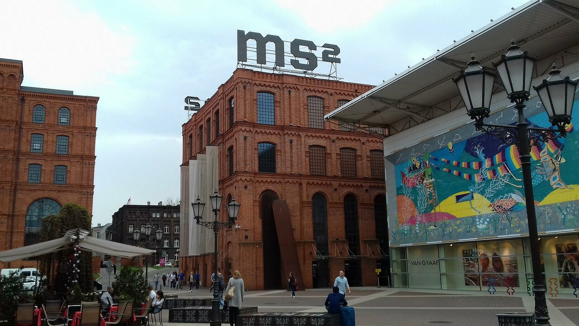 Muzeum Sztuki ms2 od strony rynku Manufaktury , H. Koper