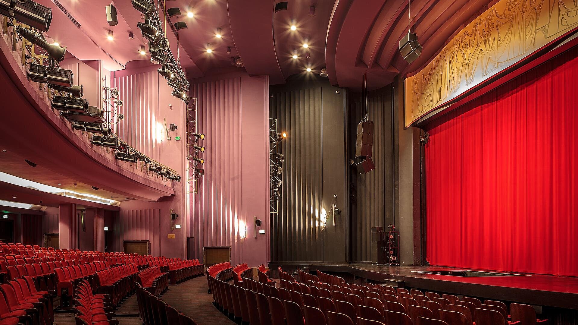 Teatr Muzyczny , 1