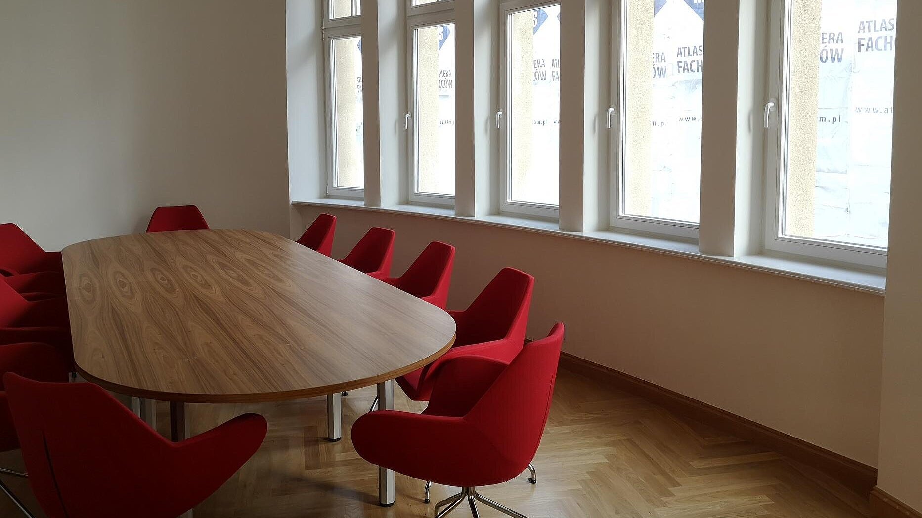 Mała sala konferencyjna  , g