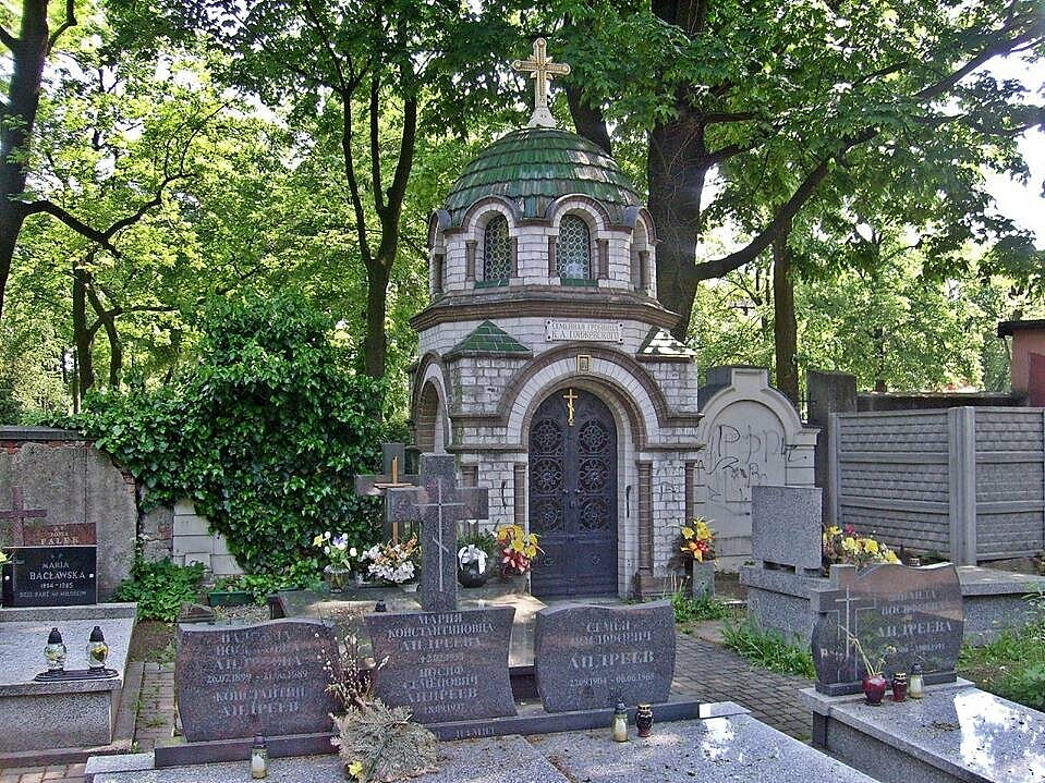 Cmentarz Stary - grobowiec rodziny Gojżewskich , fot. z archiwum ŁOT