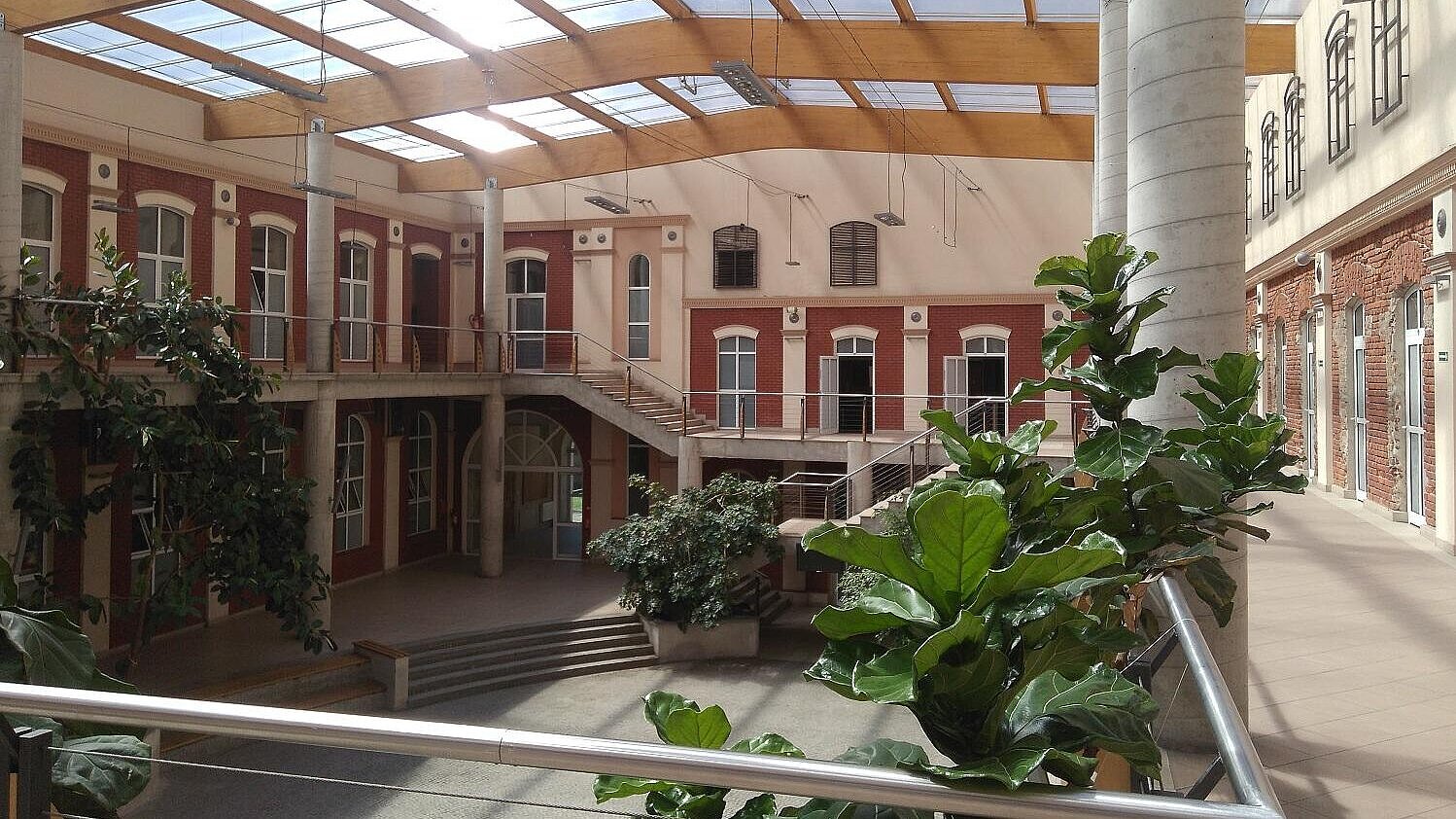 PATIO , 1