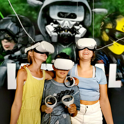  , Virtual House 